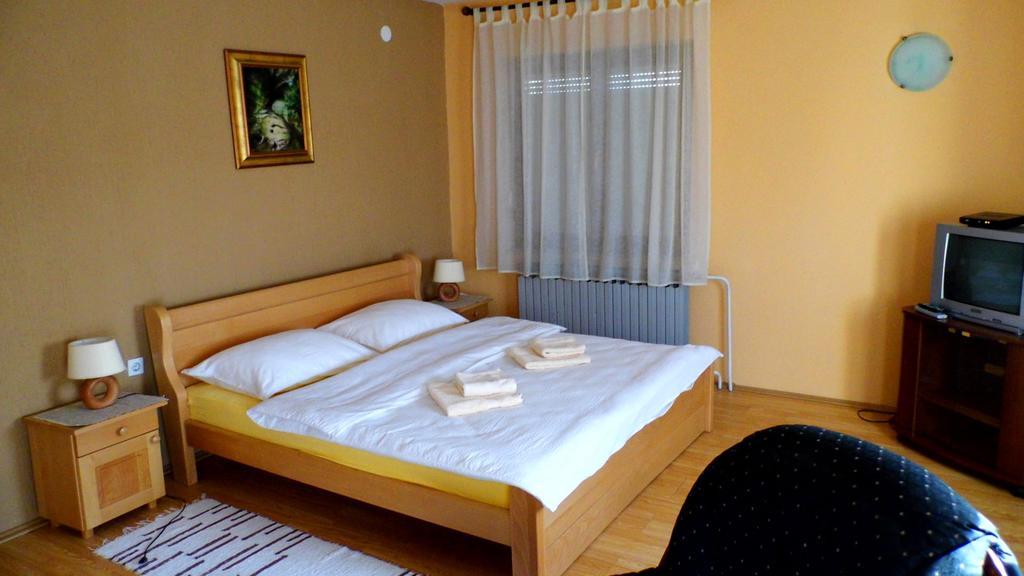 Apartmani Maraton Vukovar Eksteriør bilde